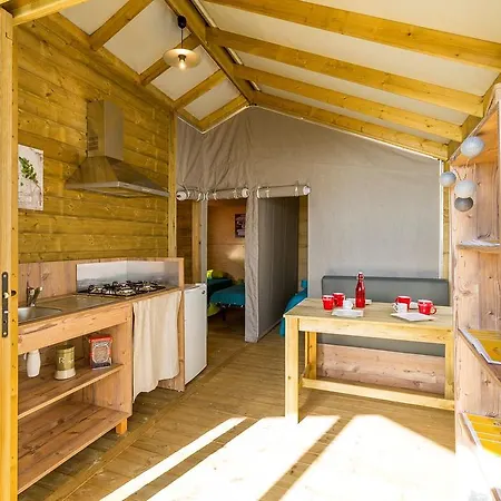 Camping Les Cent Chenes Saint-Jeannet  Exterior photo