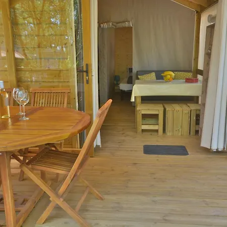Camping Les Cent Chenes Saint-Jeannet  Exterior photo