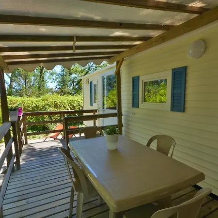 Camping Les Cent Chenes Saint-Jeannet  Exterior photo
