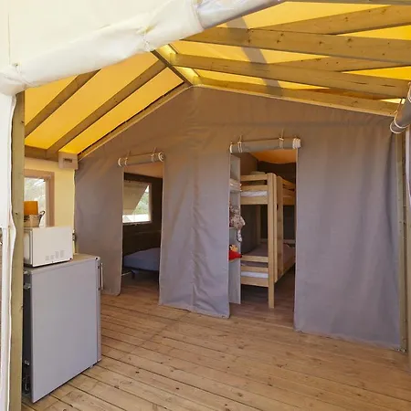 Camping Les Cent Chenes Saint-Jeannet  Exterior photo
